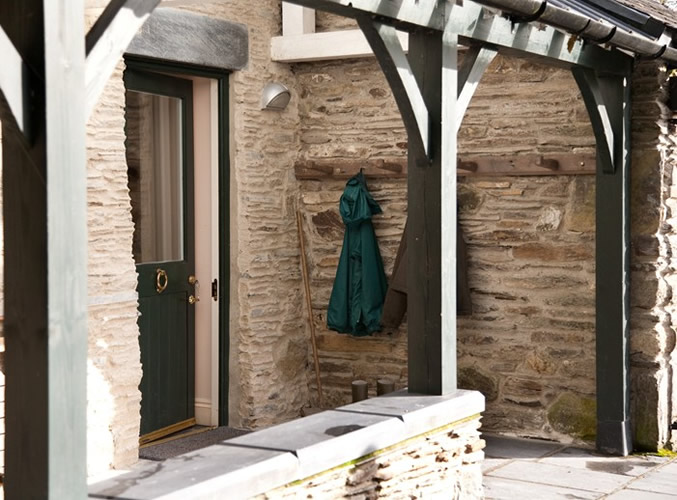 guesthouse-wales-Porch    