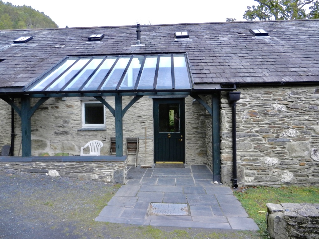 Yr Hen Stablau wheelchair accessible holiday accommodation